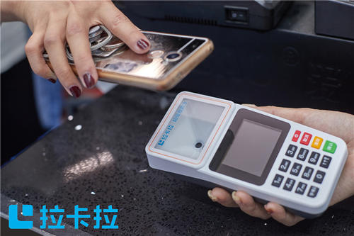 揭秘！掃碼0.38費(fèi)率比pos機(jī)刷卡0.6費(fèi)率低的原因在這里！